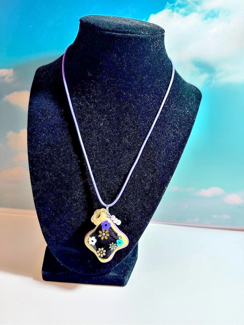 Floral Pendant Necklace in Purple & Black Like New
